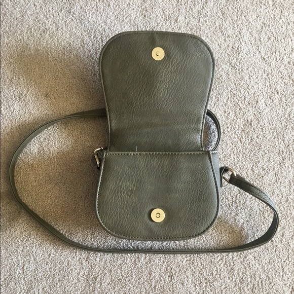 Green crossbody with black bow - Picture 6 of 6